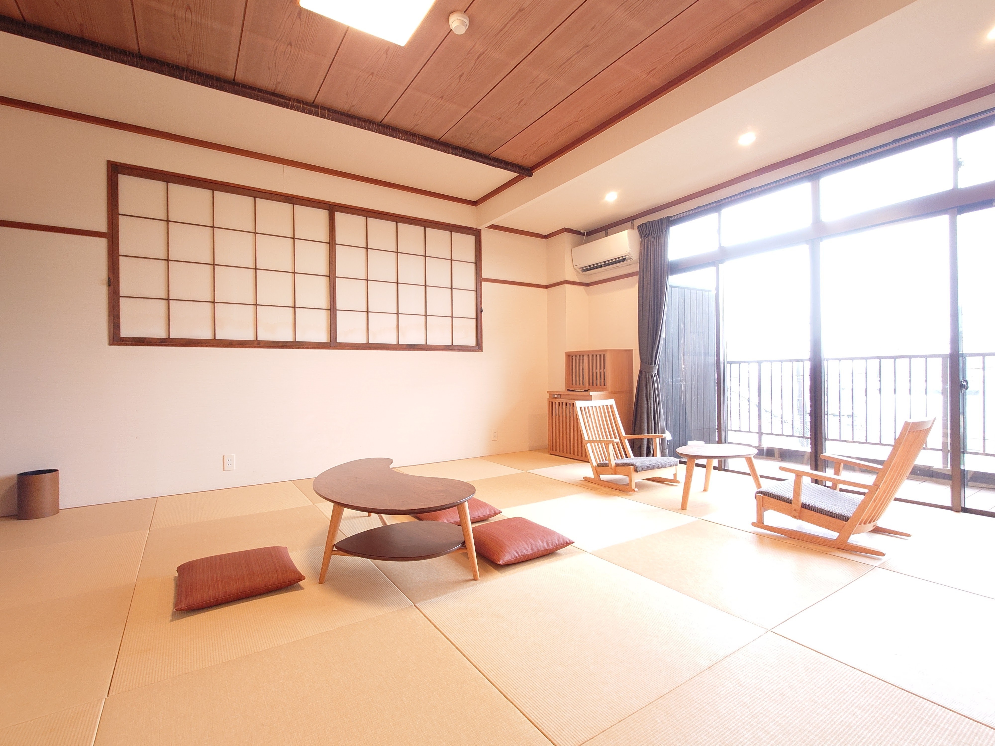 【木 曽】本館２階　１２畳