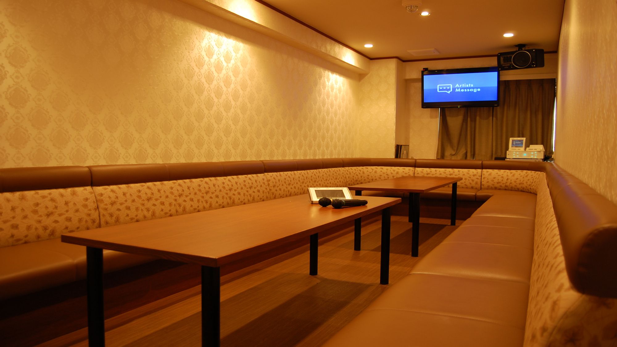 カラオケルーム