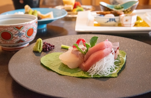 【楽天月末セール】欲張り海の幸〜伊豆に来たら伊勢エビお造り＆アワビの酒蒸し