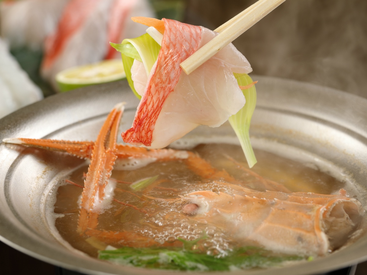 【夕食】季節の創作料理一例(本手長エビと金目鯛、季節野菜のしゃぶしゃぶ)