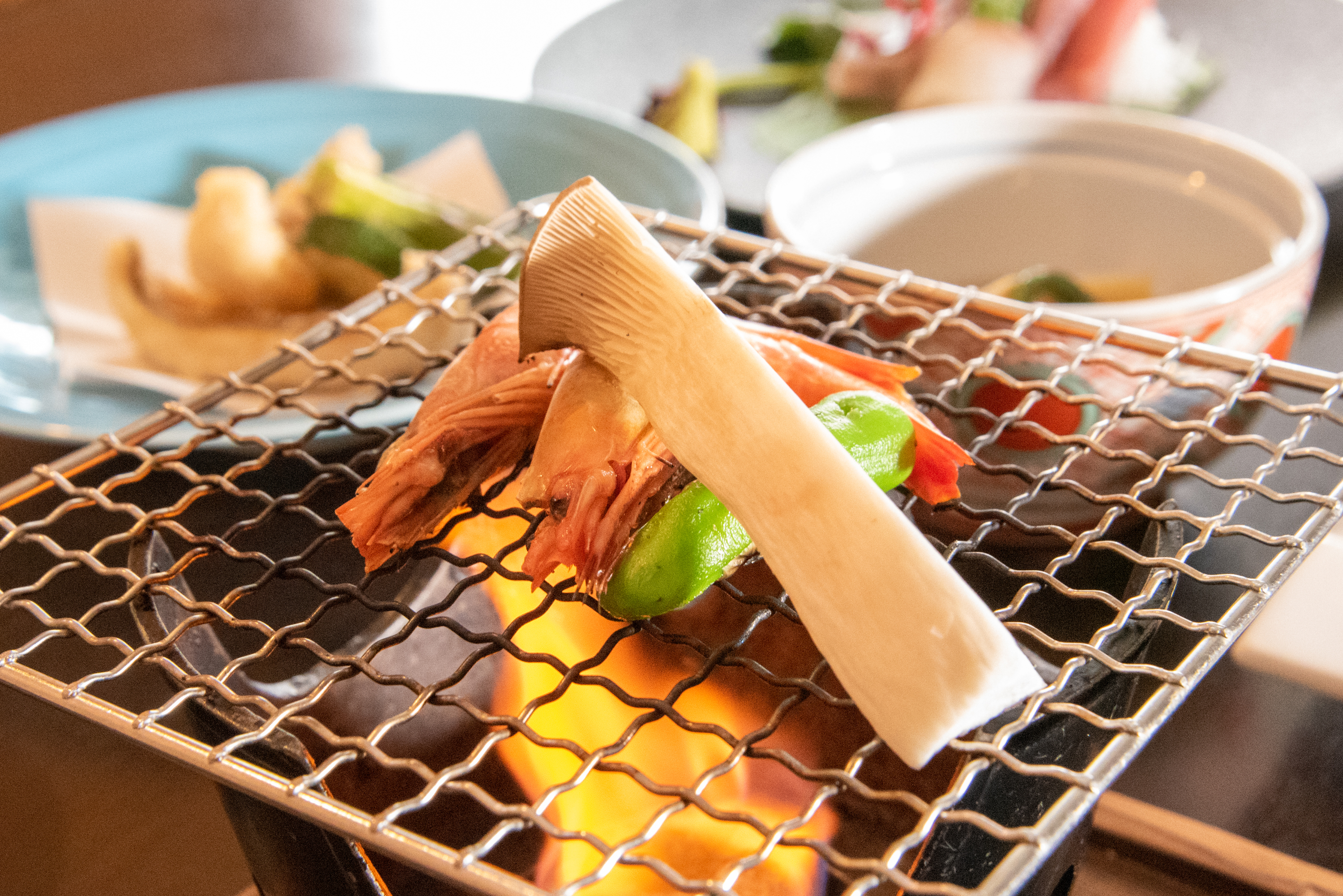 【夕食】焜炉－ときわや名物　戸田産シマエビ海鮮網焼