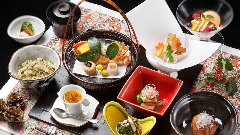 【和食レストラン「讃アプローズ」】お料理（一例）