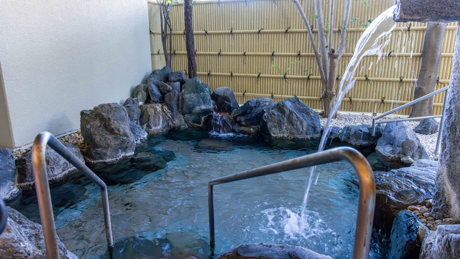 男湯