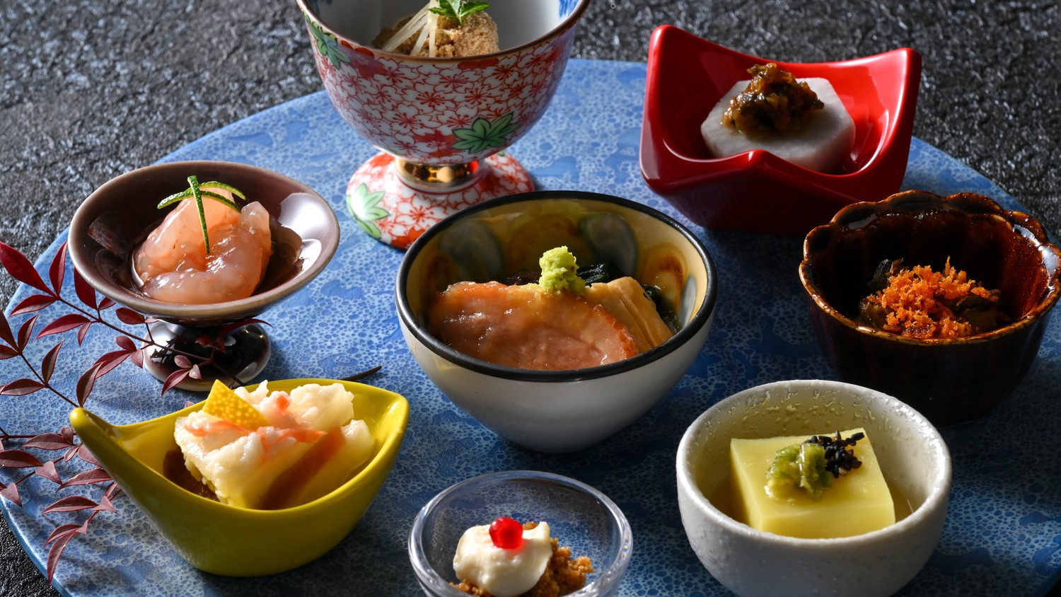 【食事処zeze確約】大迫力！特大タグ付き活蟹を二名様で一杯　焼き・刺し・蒸しを愉しむ会席