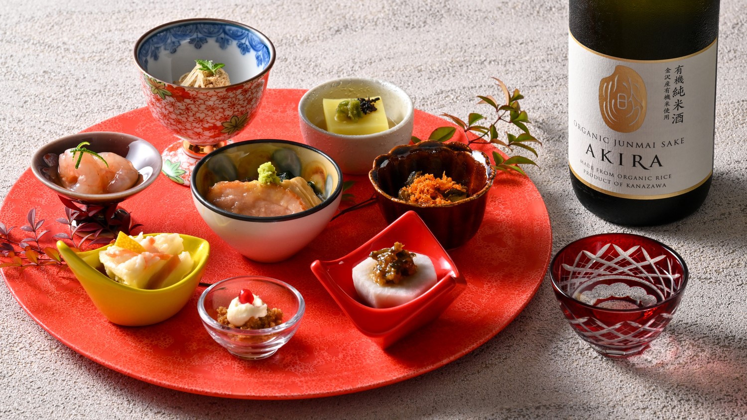 【活蟹初心者おすすめ】活蟹を一人一杯まるごと使用　焼き・刺し・蒸しを堪能する八品会席