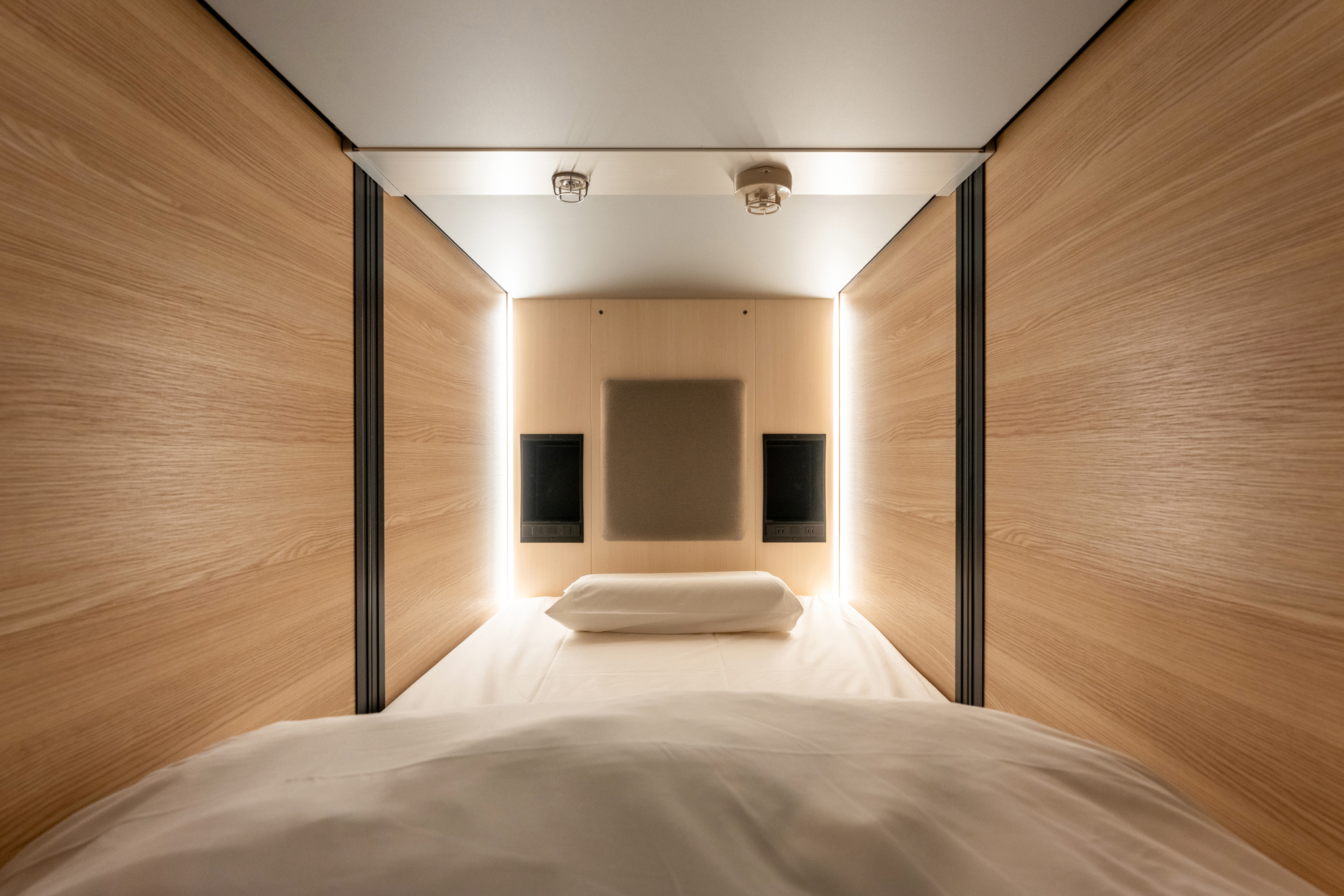 レディースカプセルルーム＿室内