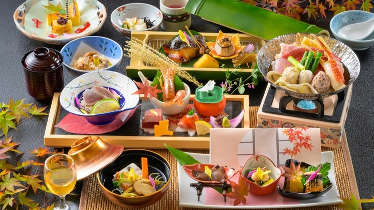 【秋のスタンダード千樹味覚会席】国産牛と蟹を群馬名物「おっきりこみ」寄せ鍋風で味わう