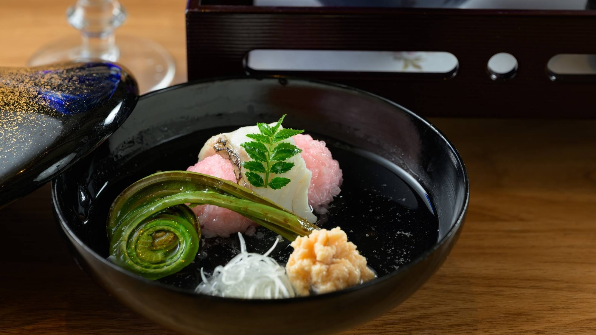 春らしく華やかな、それでいて福一らしいお料理をご用意いたしました。