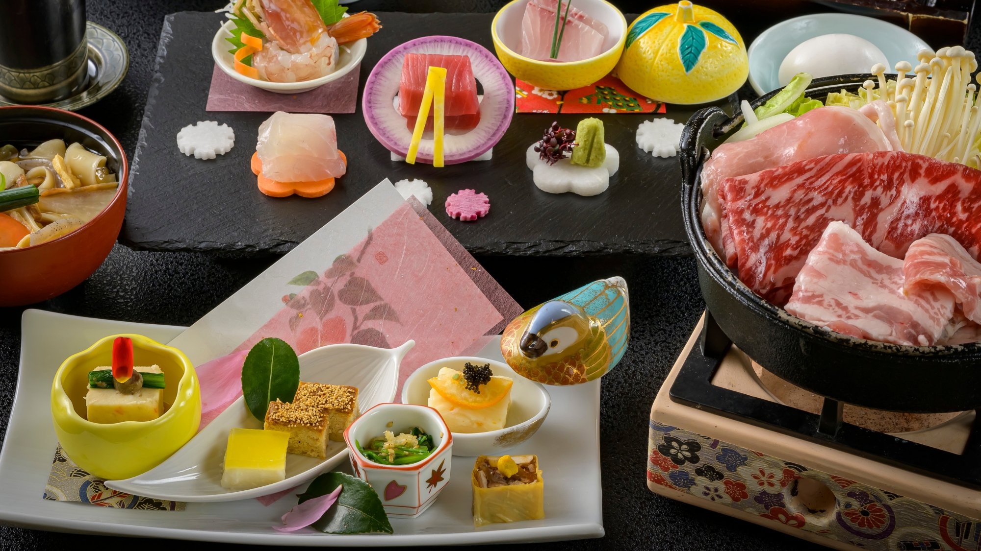 冬のことほぎ膳。少量ながら、心からご満喫いただけるお料理をご用意いたします。