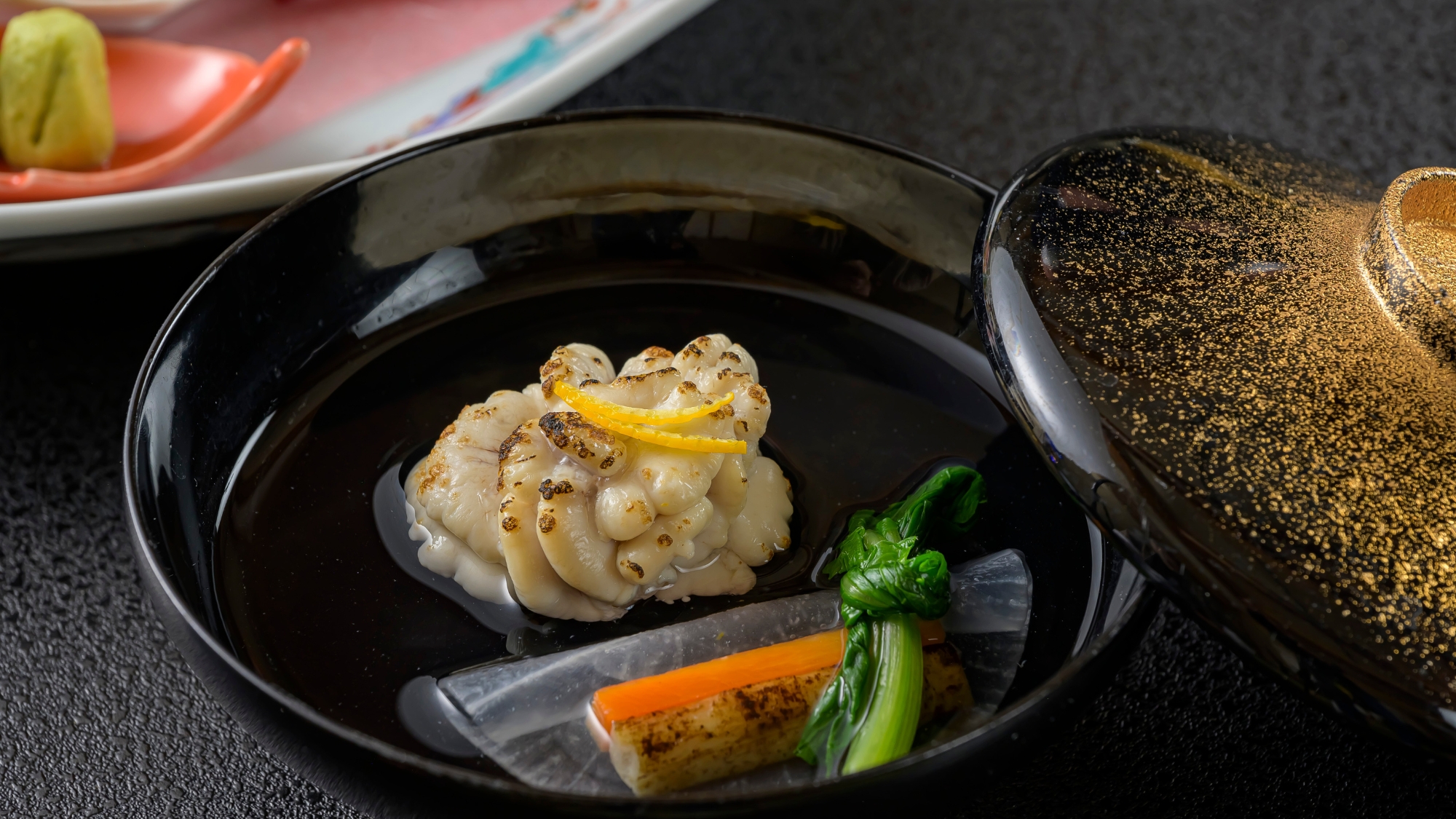 口に入れるとふわっと溶ける焼き白子の椀物。