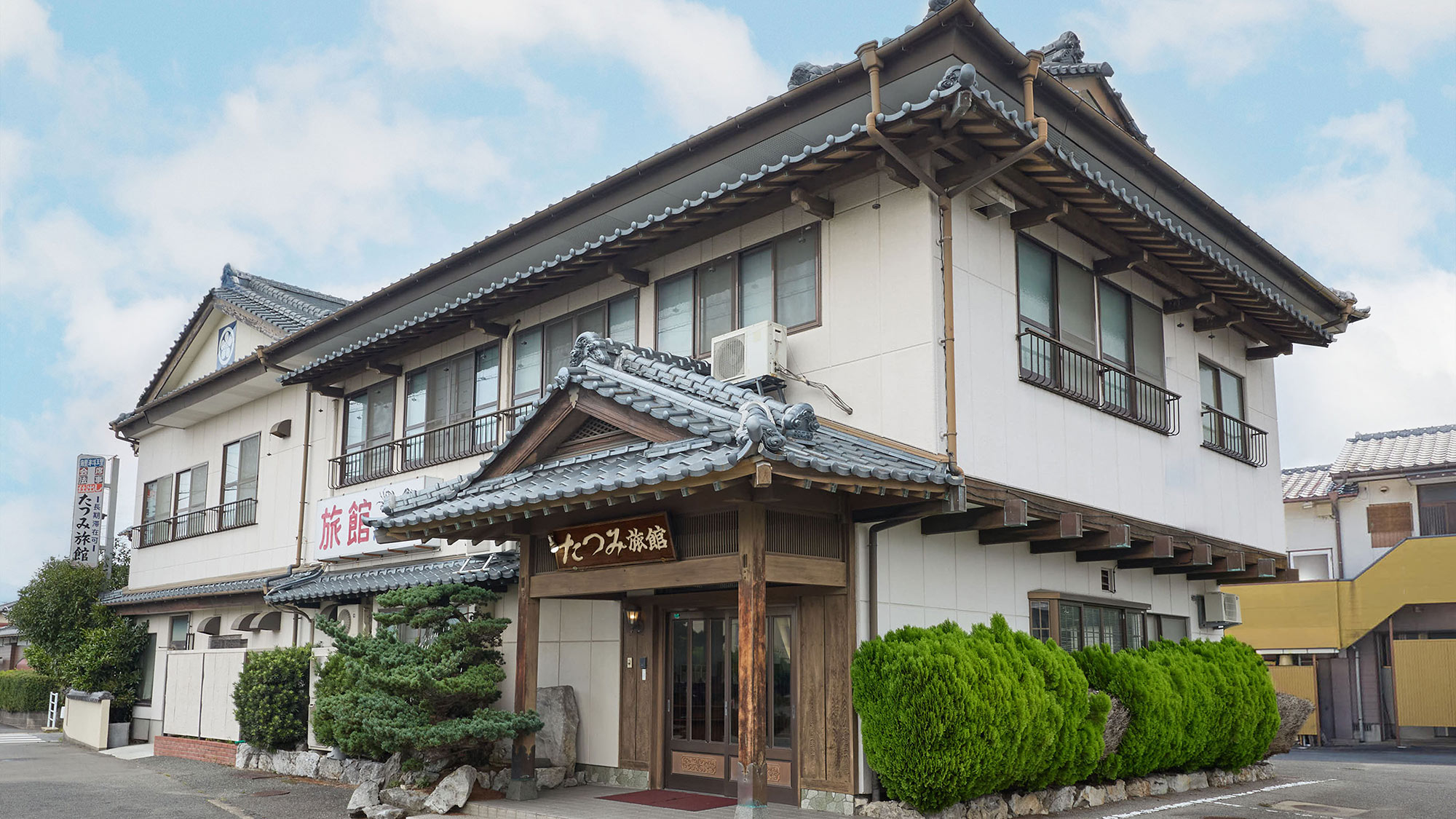 ・【外観】風情溢れるたつみ旅館。手作りの食事と心安らぐお風呂で、癒しのひとときを