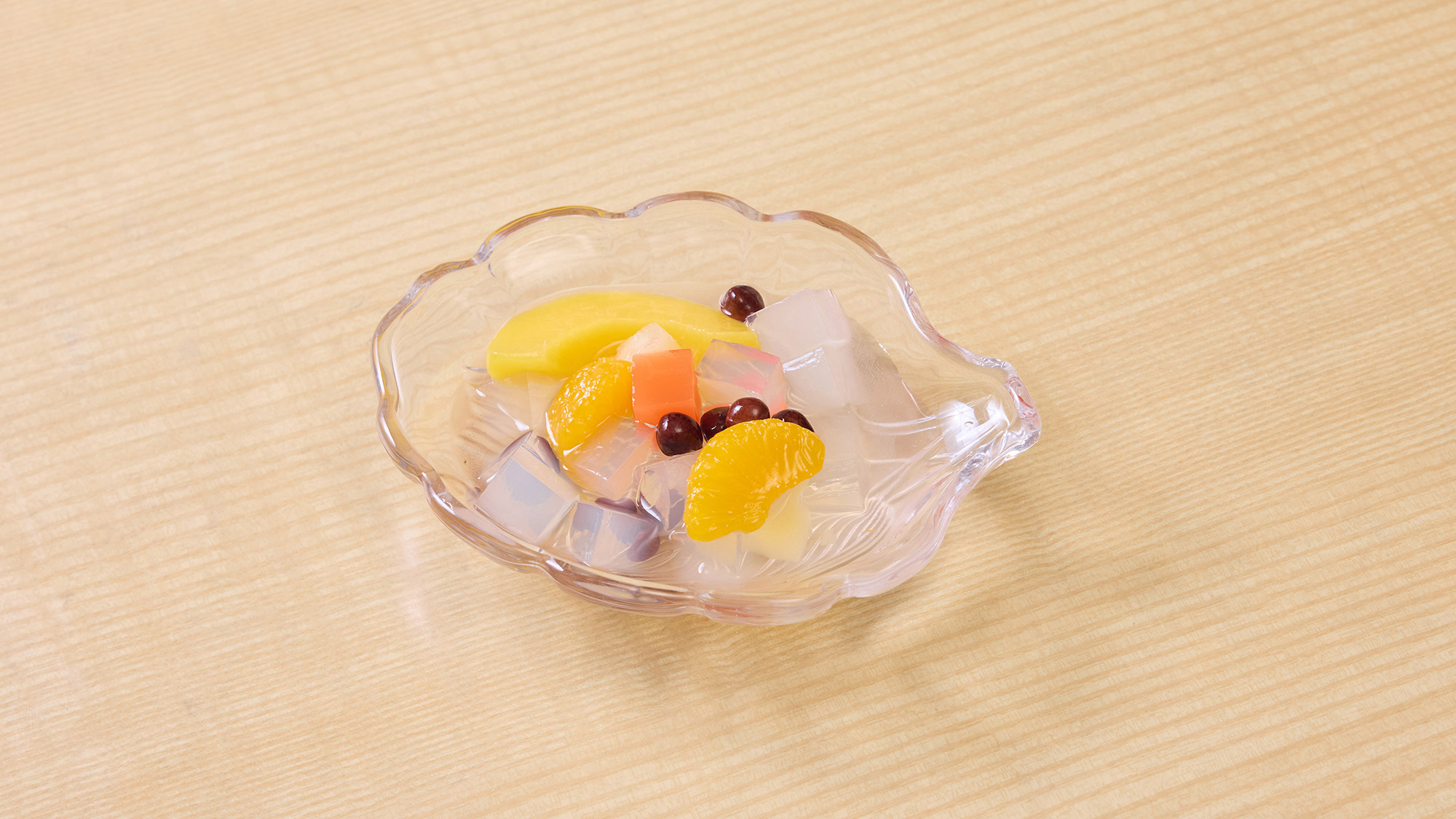 ・【夕食一例】彩り豊かなみつまめ。ぷるぷる寒天とフルーツ、豆のハーモニーが楽しめます