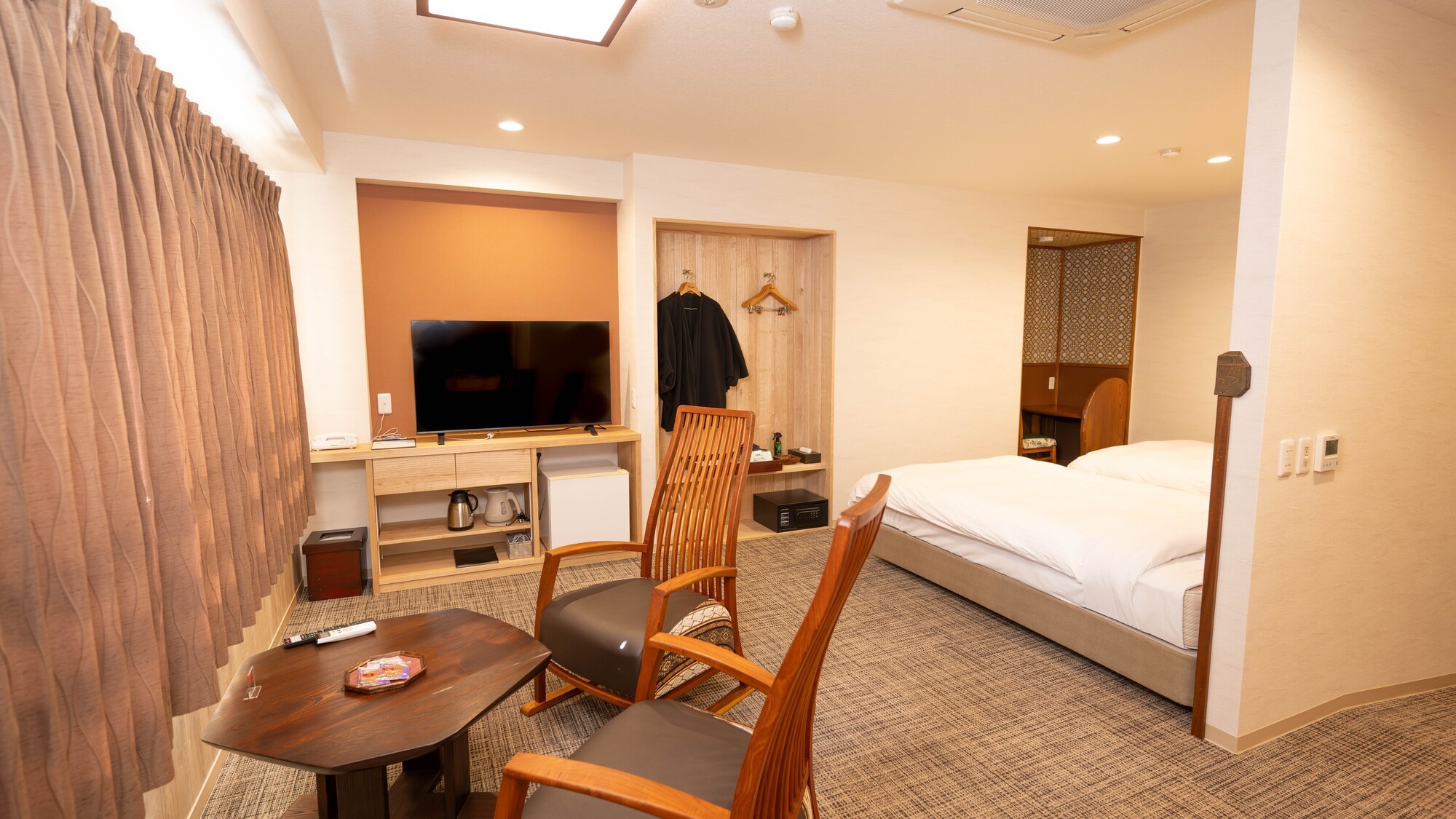 リニューアル洋室【40平米】