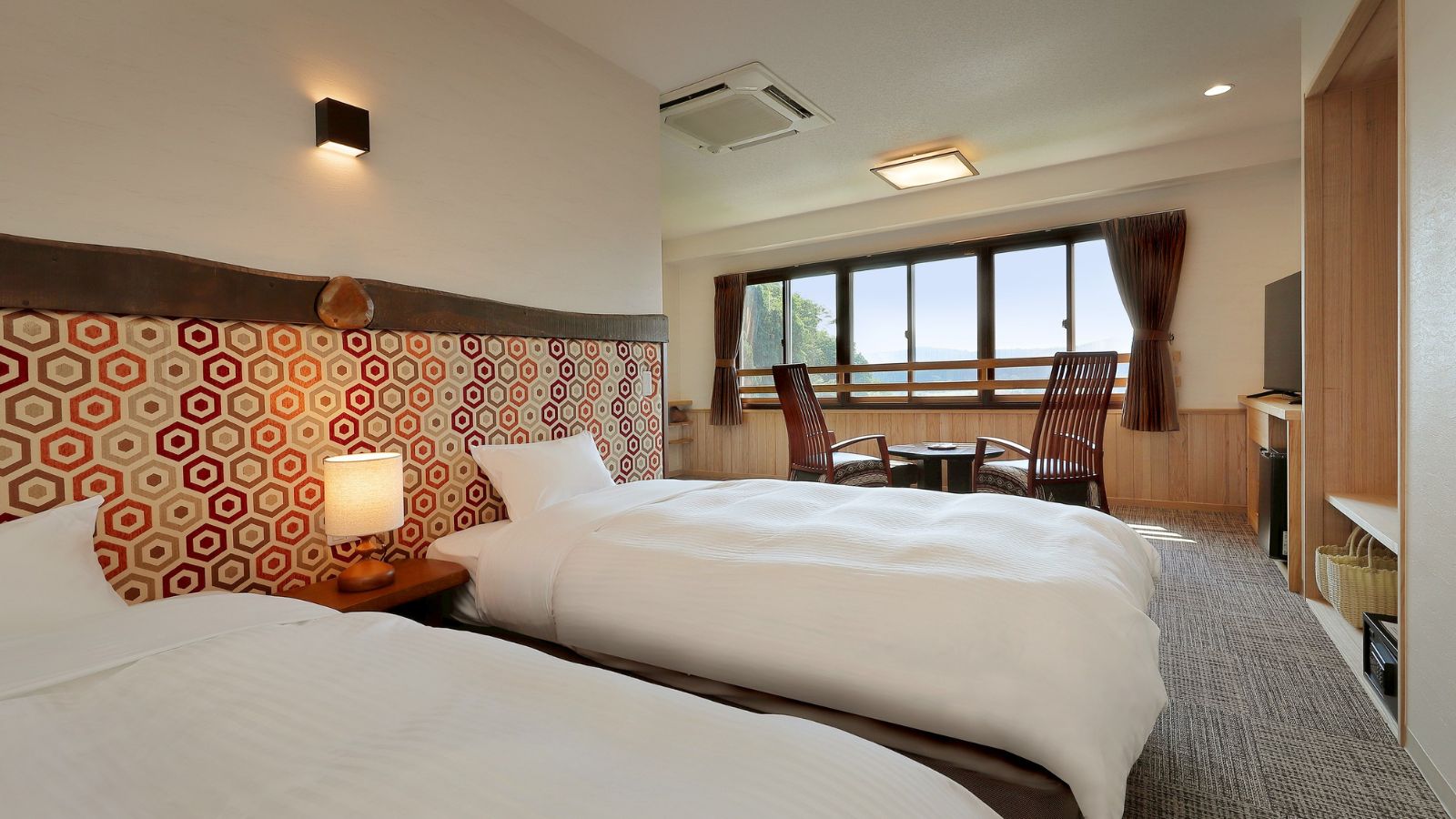 リニューアル洋室【40平米】