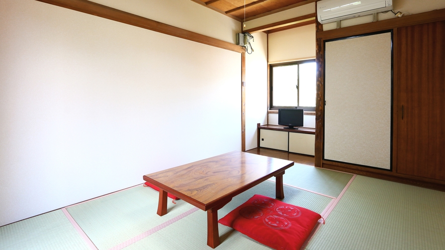 お部屋　和室タイプのお部屋です。のんびりとお寛ぎください。