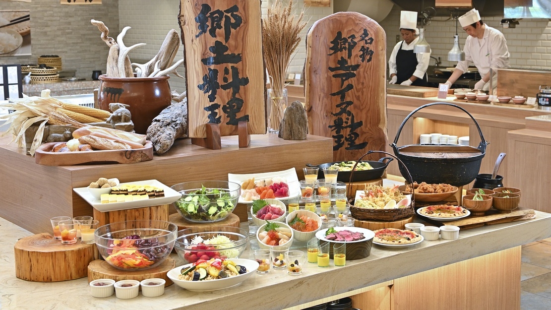 【万世閣85周年】平日がお得★1日10組限定！フリードリンク付きビュッフェプラン