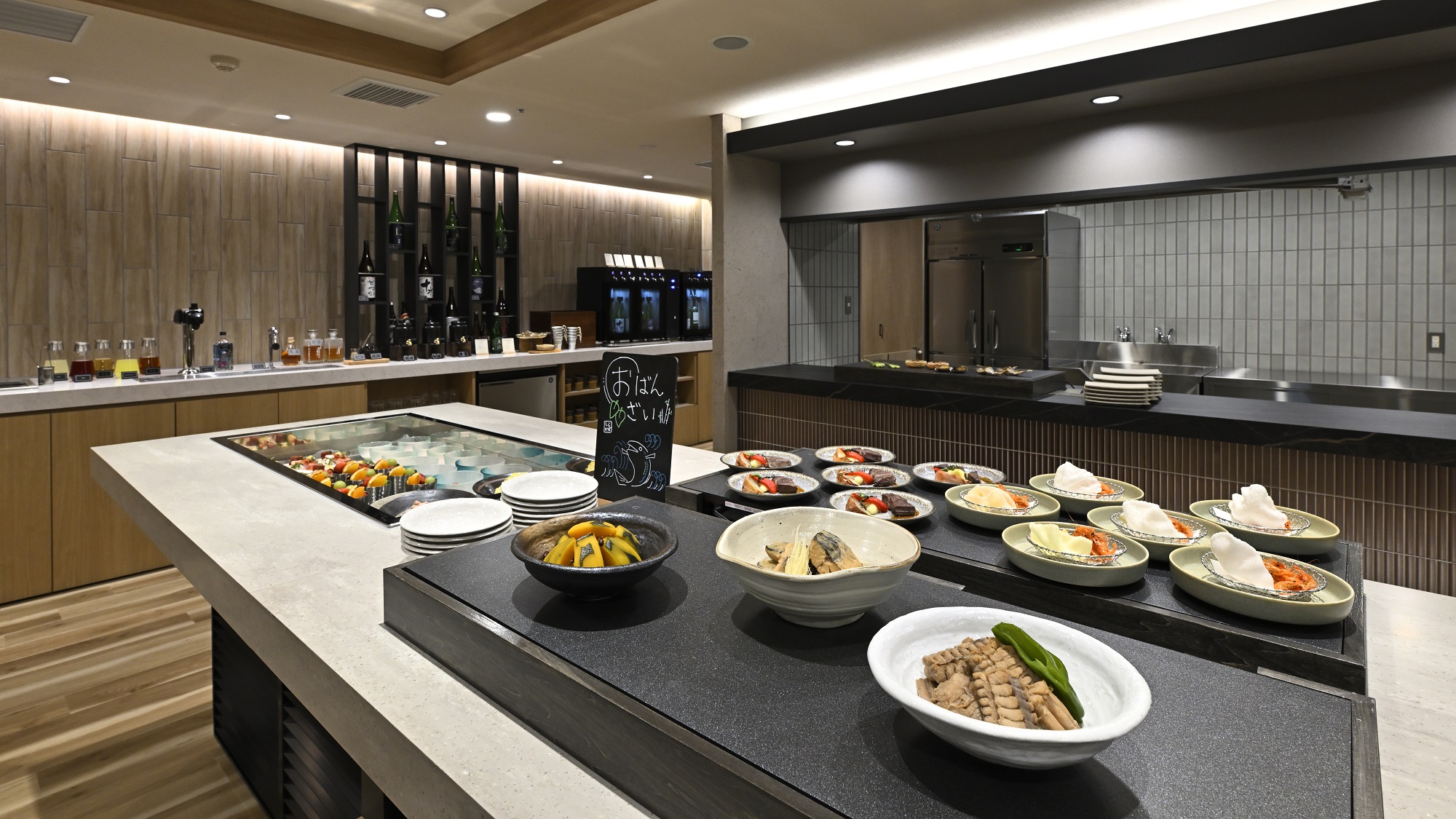 【囲炉裏風ダイニングしらかば】おばんざいコーナー