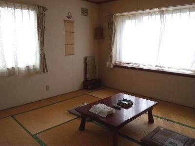 An example of a guest room