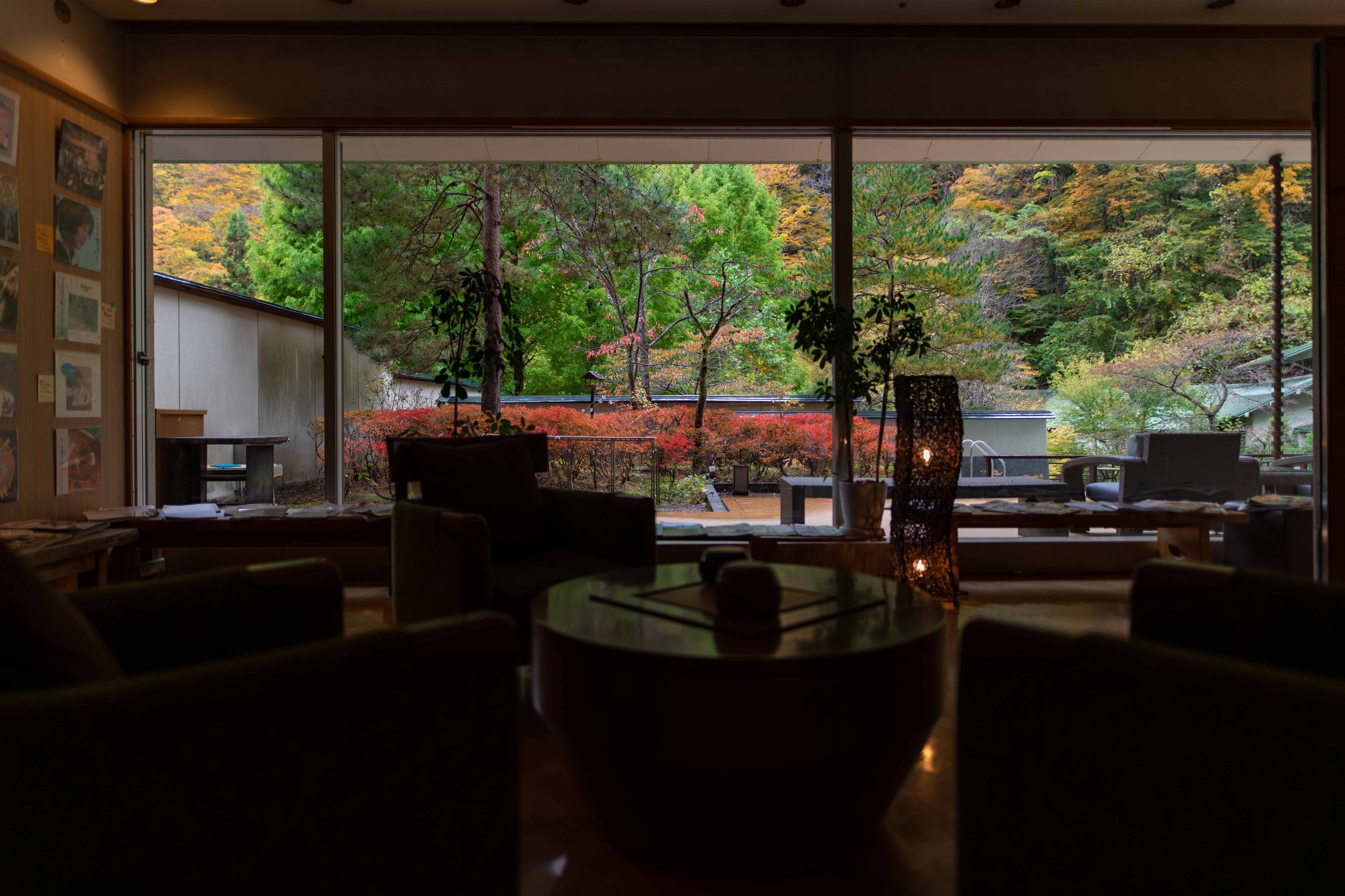 【秋旅セール】里山温泉リゾート｜オールインクルーシブ20時間ステイ