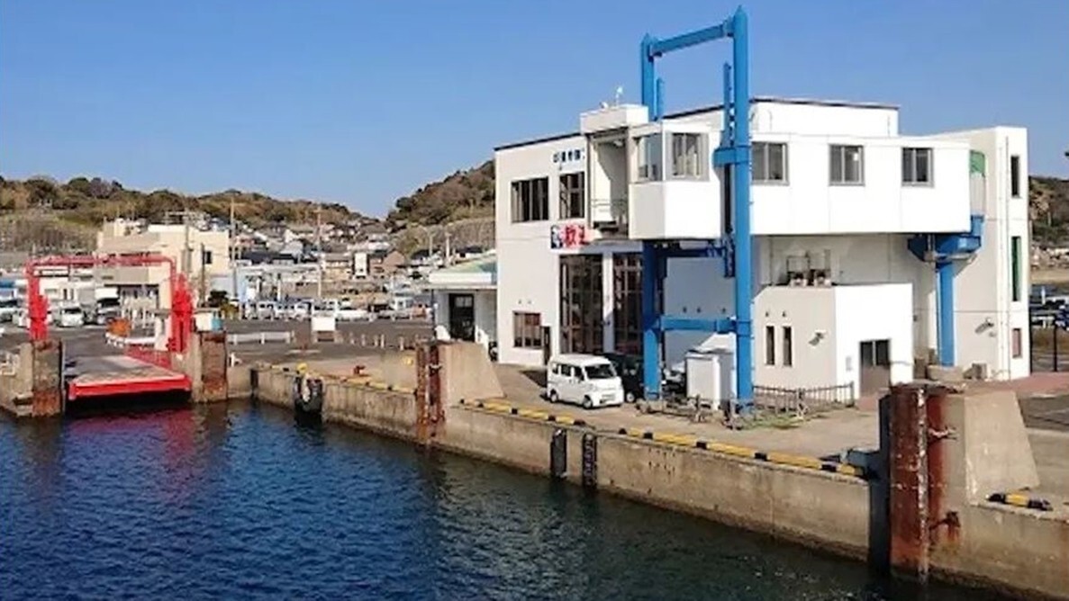 【印通寺港】壱岐島南部にある港で、唐津東港と結ぶ、壱岐島の玄関港。初期の遣唐使船の寄港地です。