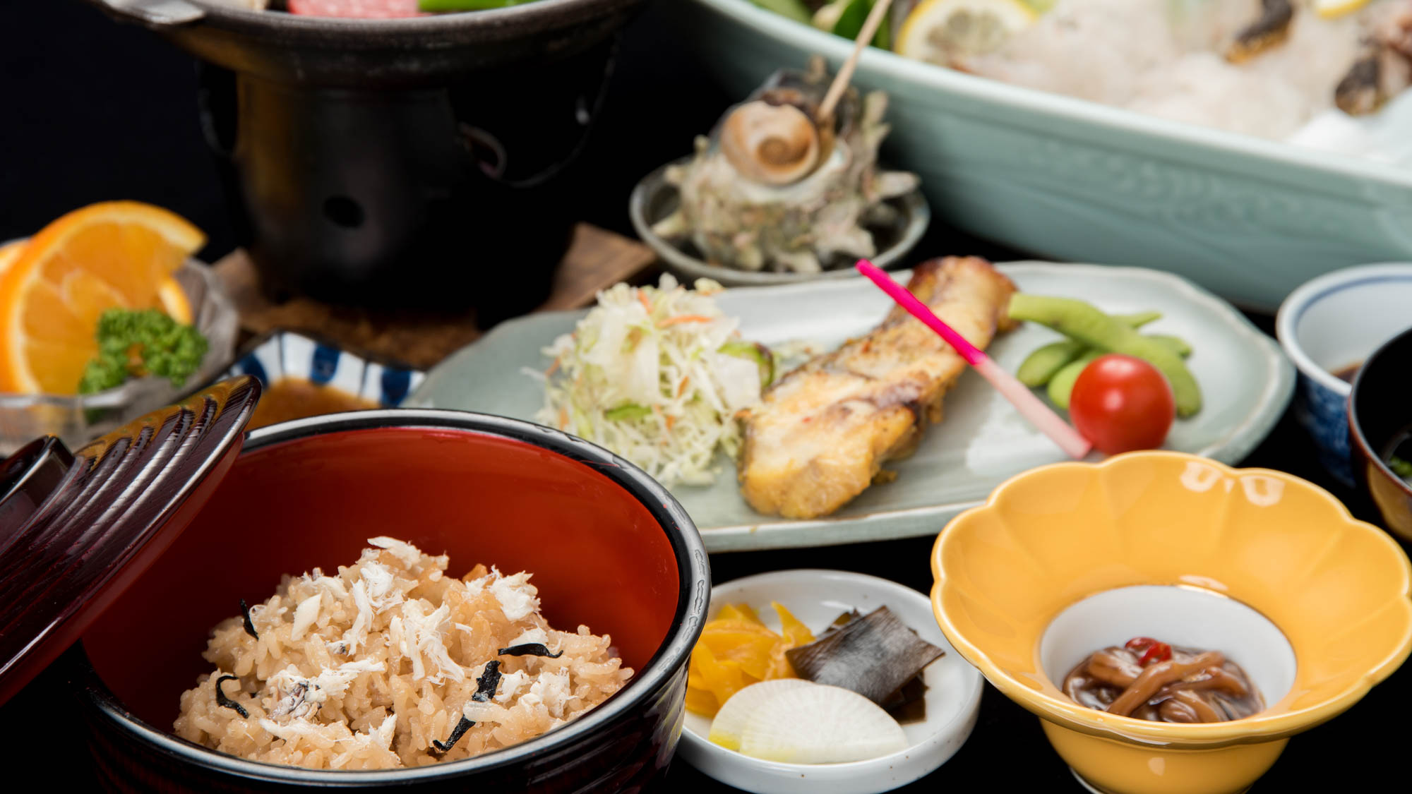 *【夕食一例】 質・量ともに満足していただける島グルメをご提供いたします