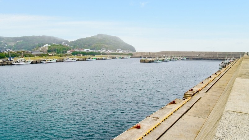 【勝本港/磯釣り場】船を眺めながらの磯釣りもお楽しみいただけます