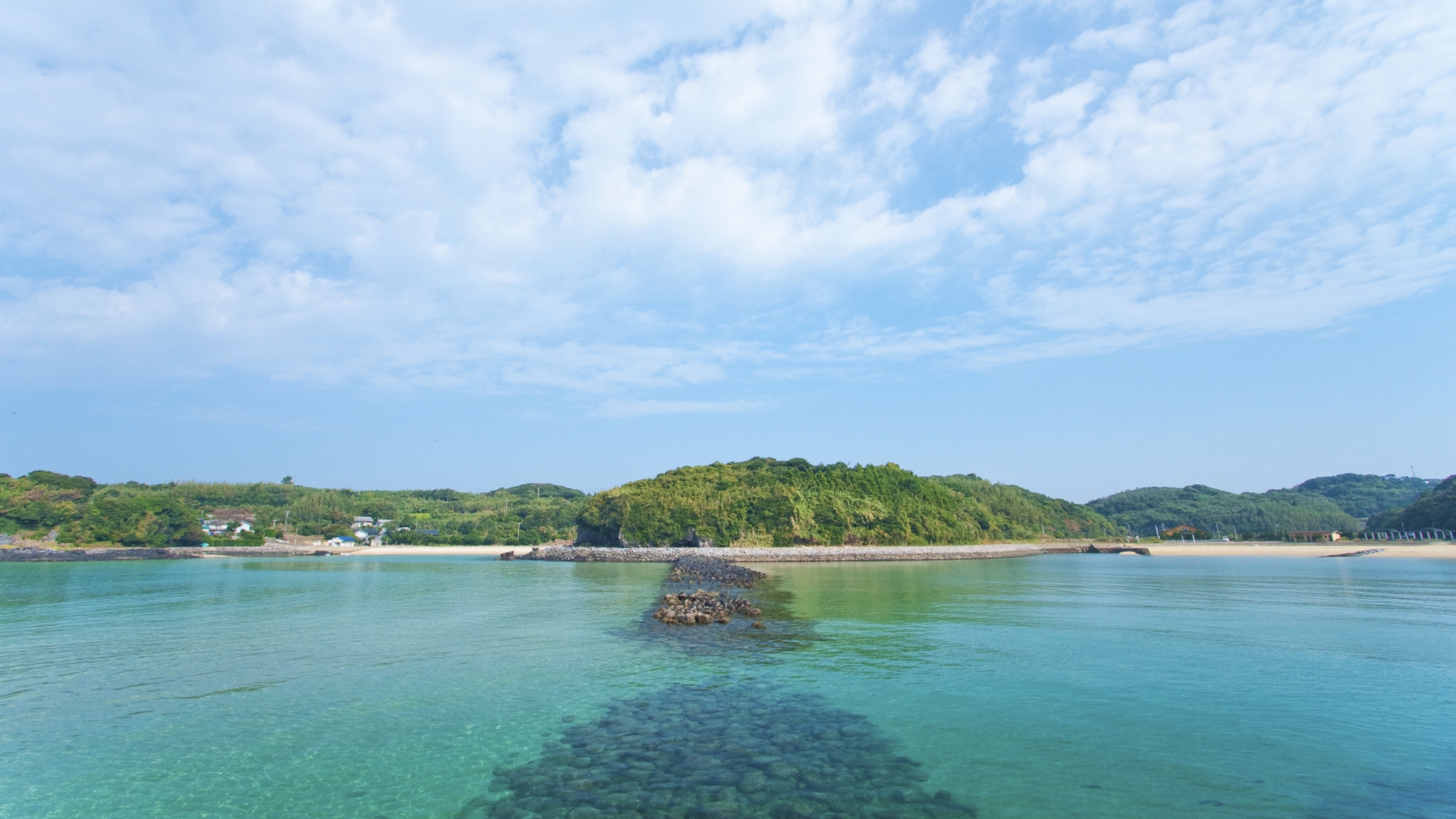 *【ツインズビーチ】小水浜と塩樽の二つの海水浴場が隣り合うビーチ☆遊歩道で結ばれていて行き来自由♪