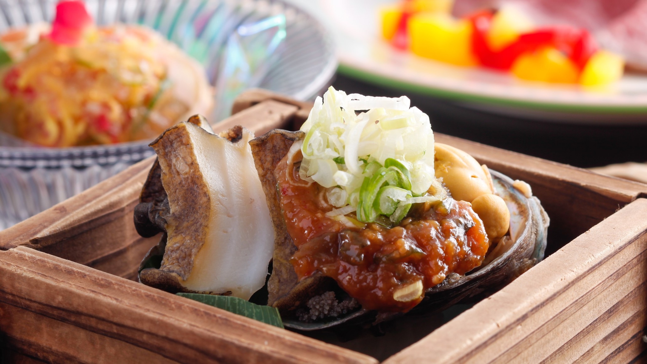 【ご夕食をグレードアップ】鮮度抜群アワビ＆肉汁たっぷりA4ランク和牛ステーキを堪能する贅沢「輝会席」