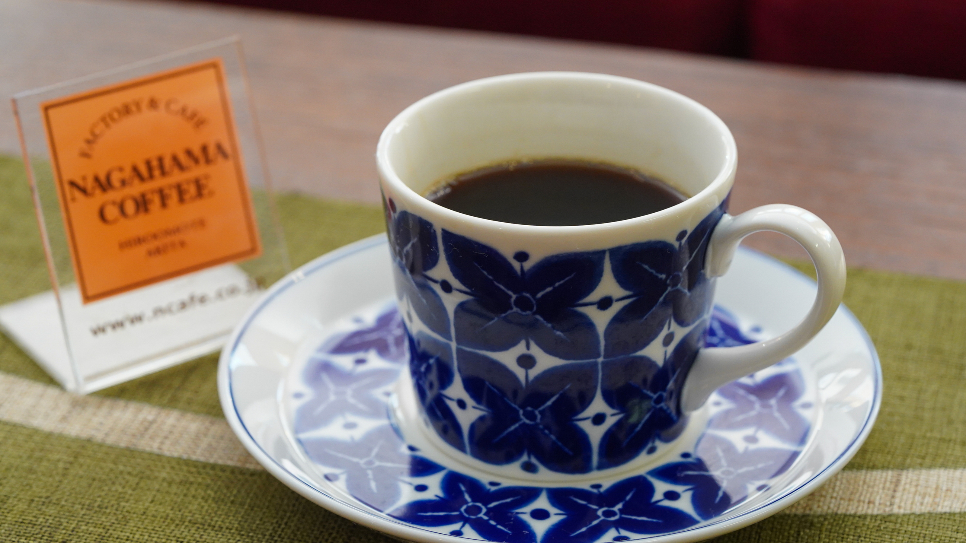 【全客室共通】寛ぎの「コーヒーサービス」各お部屋に小型のコーヒーマシーンをご用意。