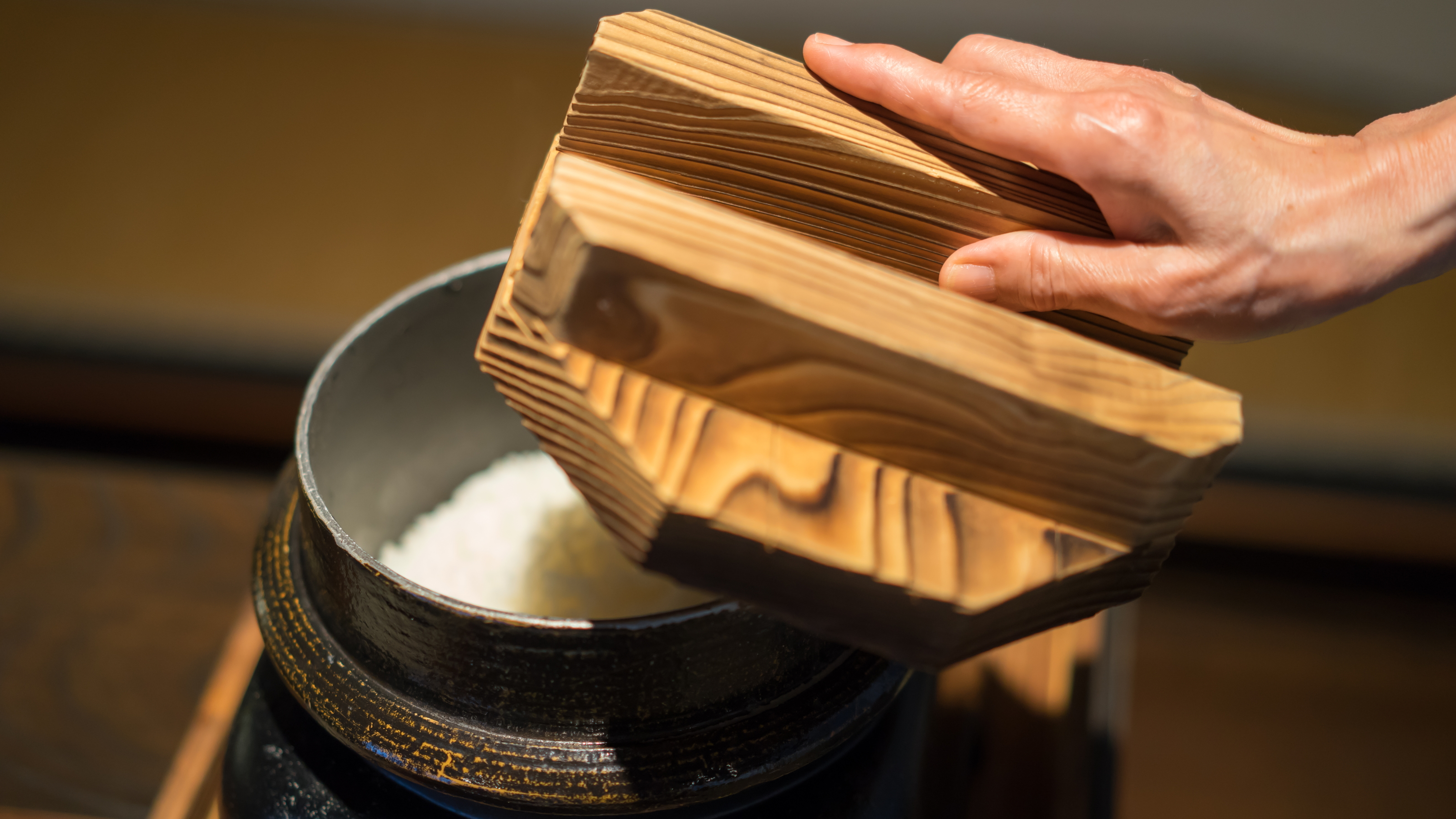 【ご朝食】炊き立てのお米を召し上がれ
