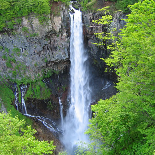 華厳の滝