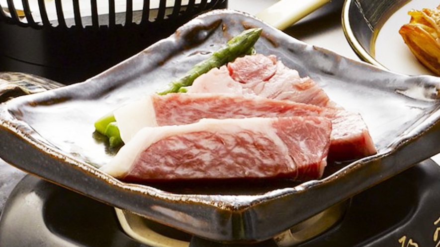 ◆贅沢会席／愛知県を代表する「みかわ牛」の陶板焼きほか、高級食材をご堪能ください（ある日の一例）