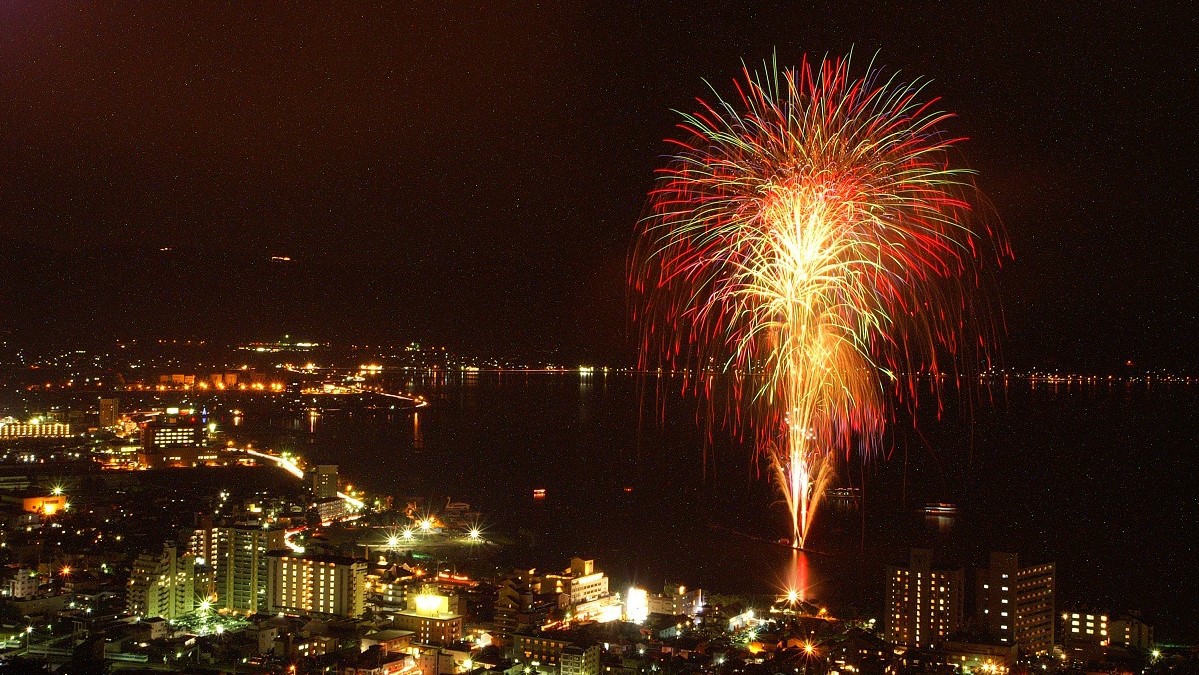 ＜2024年7/26〜8/25◇期間限定＞【夏休みの諏訪湖は毎晩花火！】お得に広間食プラン♪