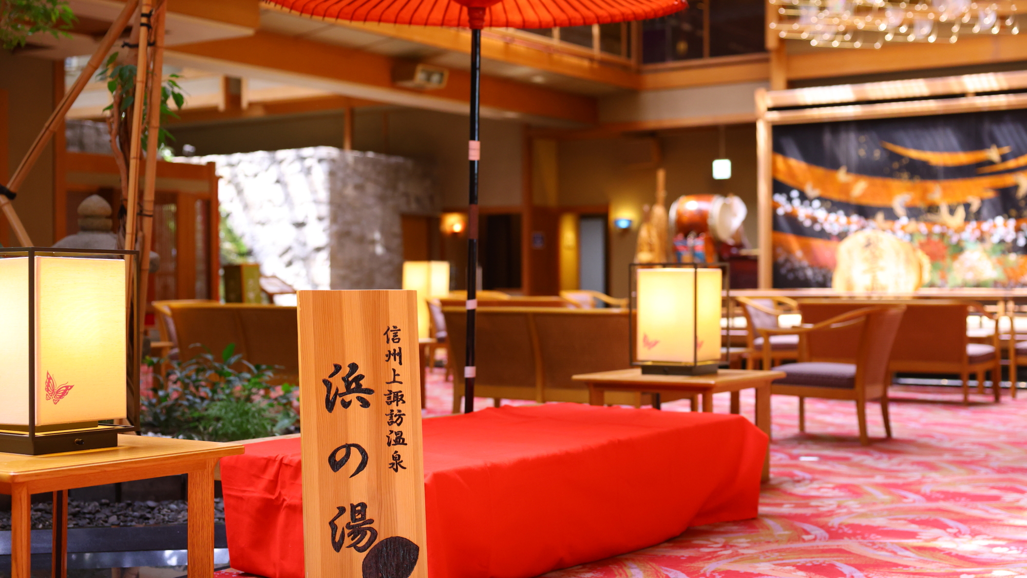 □ロビーラウンジ「胡蝶」