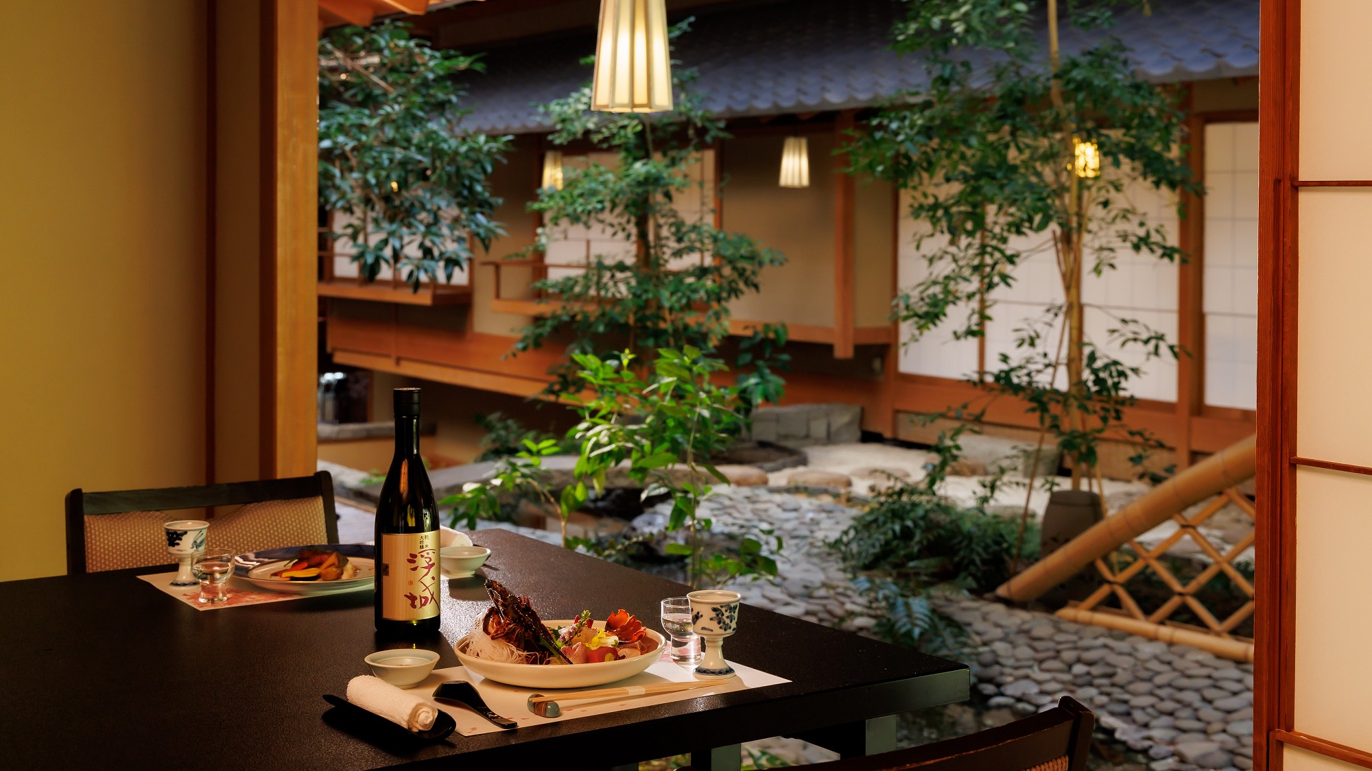 個室料亭　浮城