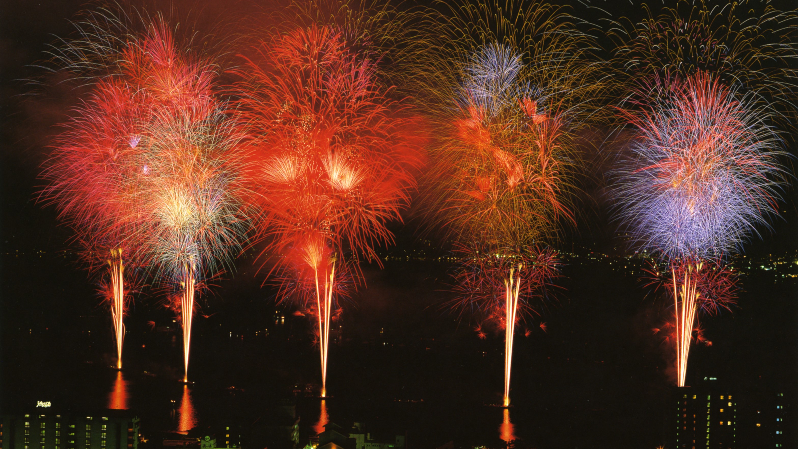 諏訪湖祭・湖上花火大会イメージ