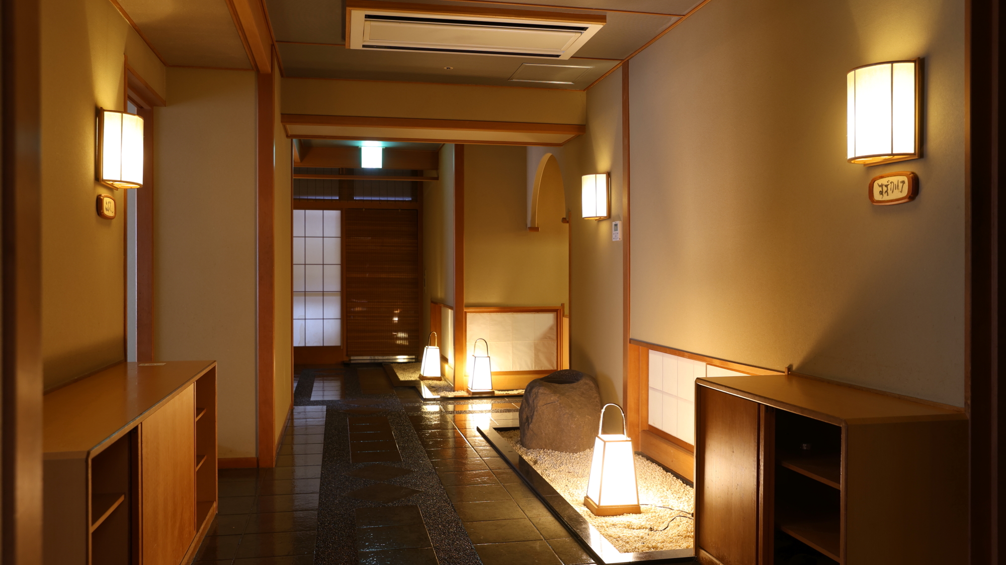 □料理茶屋「乙女滝」　個室または半個室のお食事処（当館おまかせとさせていただきます）