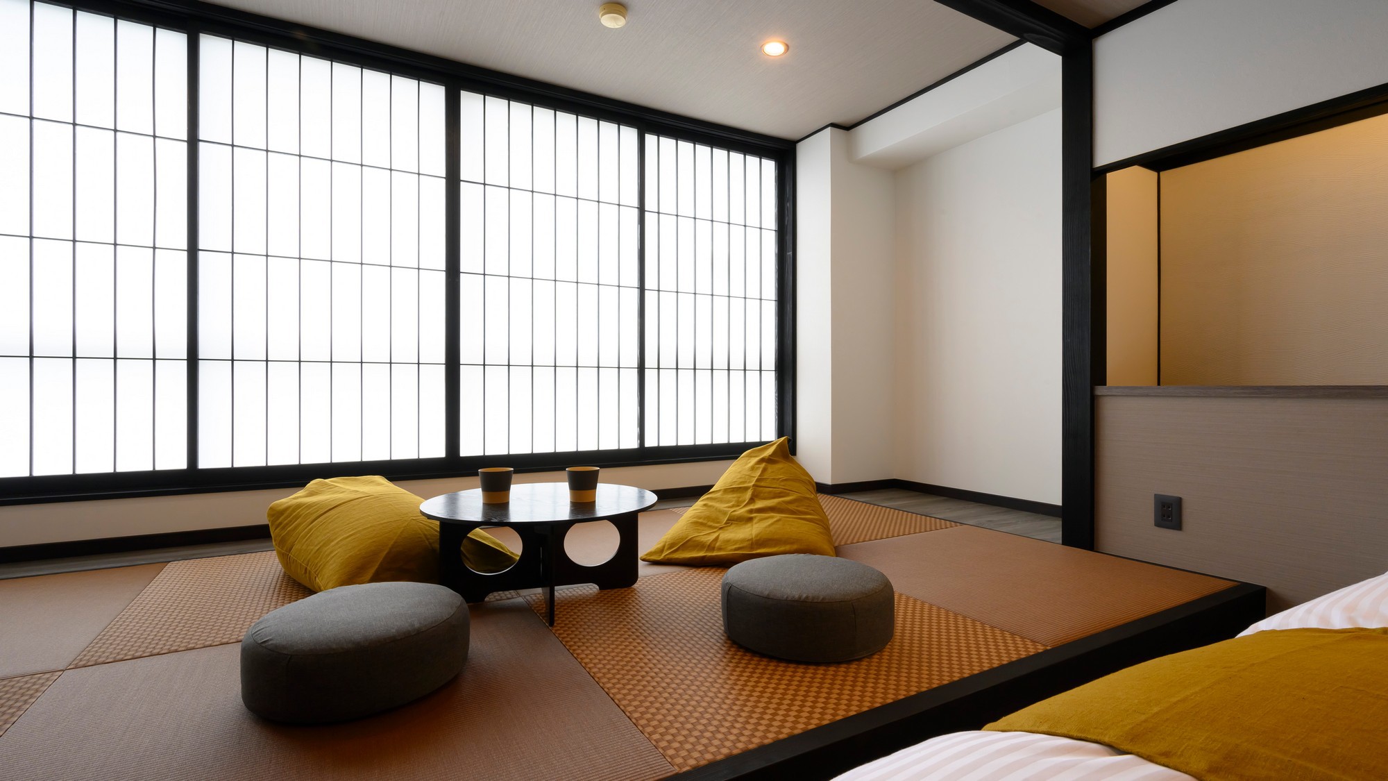 山々に囲まれながらお寛ぎの時間をお過ごしください