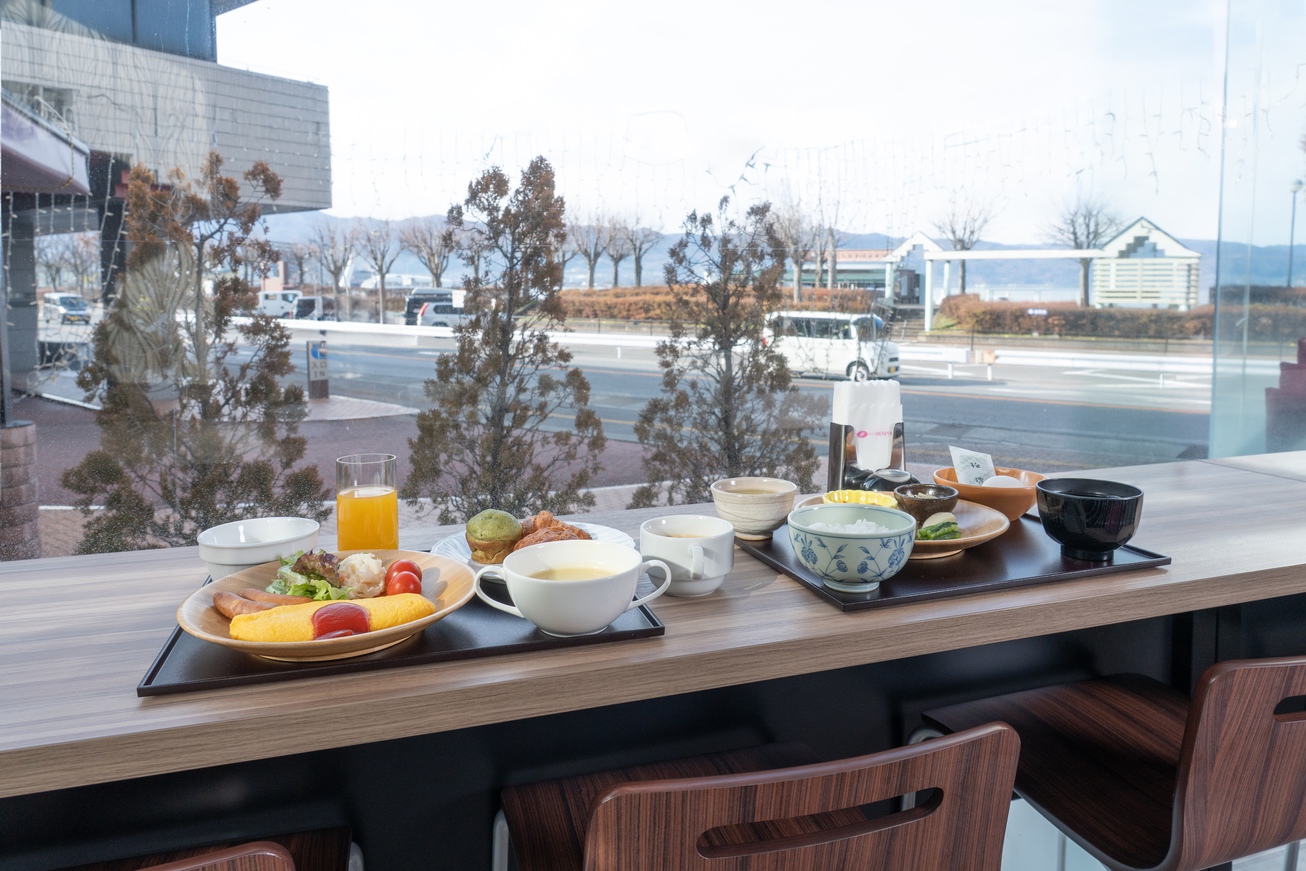 【直前割／朝食付】30日前から前日までの予約限定◆和洋中50種類のバイキング＆展望大浴場