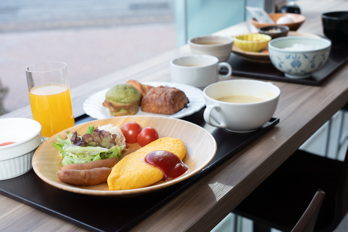 【直前割／朝食付】30日前から前日までの予約限定◆和洋中50種類のバイキング＆展望大浴場