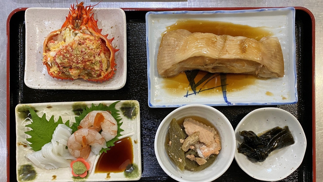 【2食付】白鳥の飛来地＆野鳥の楽園「風蓮湖」が目の前！木の温もりを感じるログコテージ♪