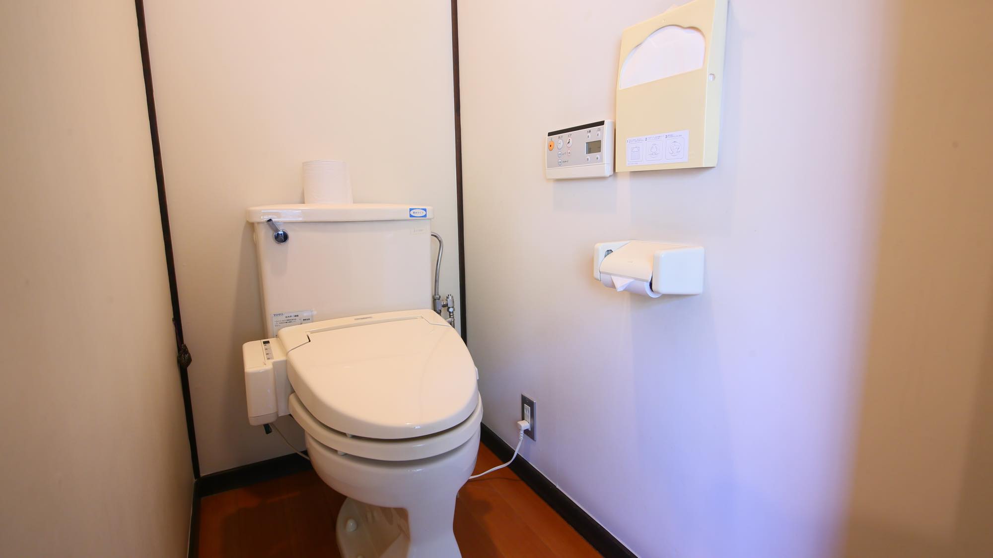 【和室10畳+広縁】一例　トイレ