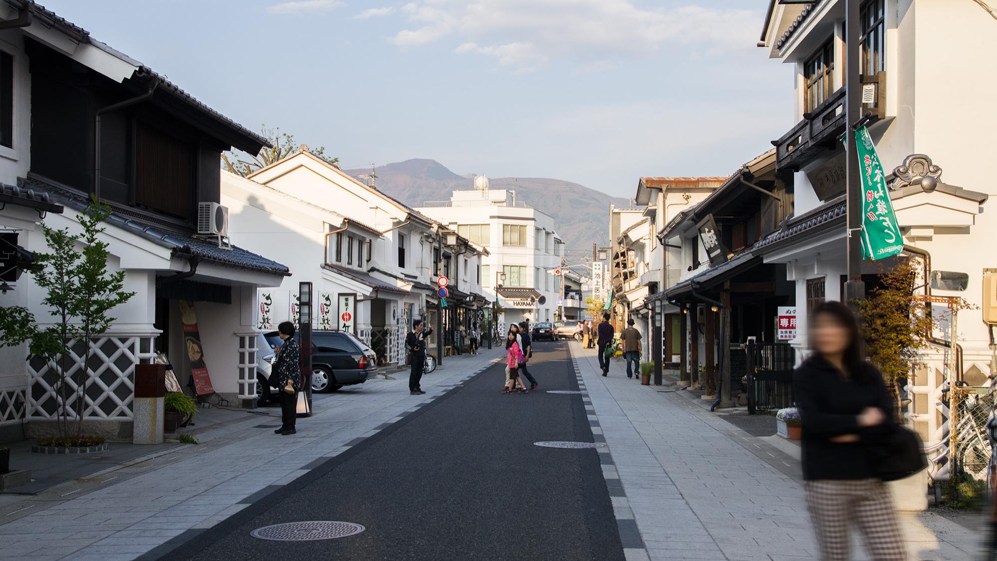 【中町通り】蔵づくりの町並みを楽しめます