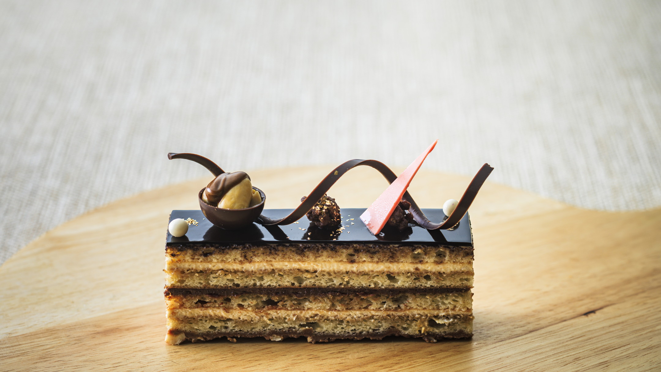 ケーキメニュー｜秦野産ピーナッツのオペラ