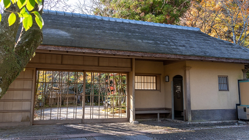 【和洋饗宴】【至高の旬彩】夕食は旬の贅沢懐石、朝は彩りの洋食を。普賢岳を望むレストランで過ごす休日