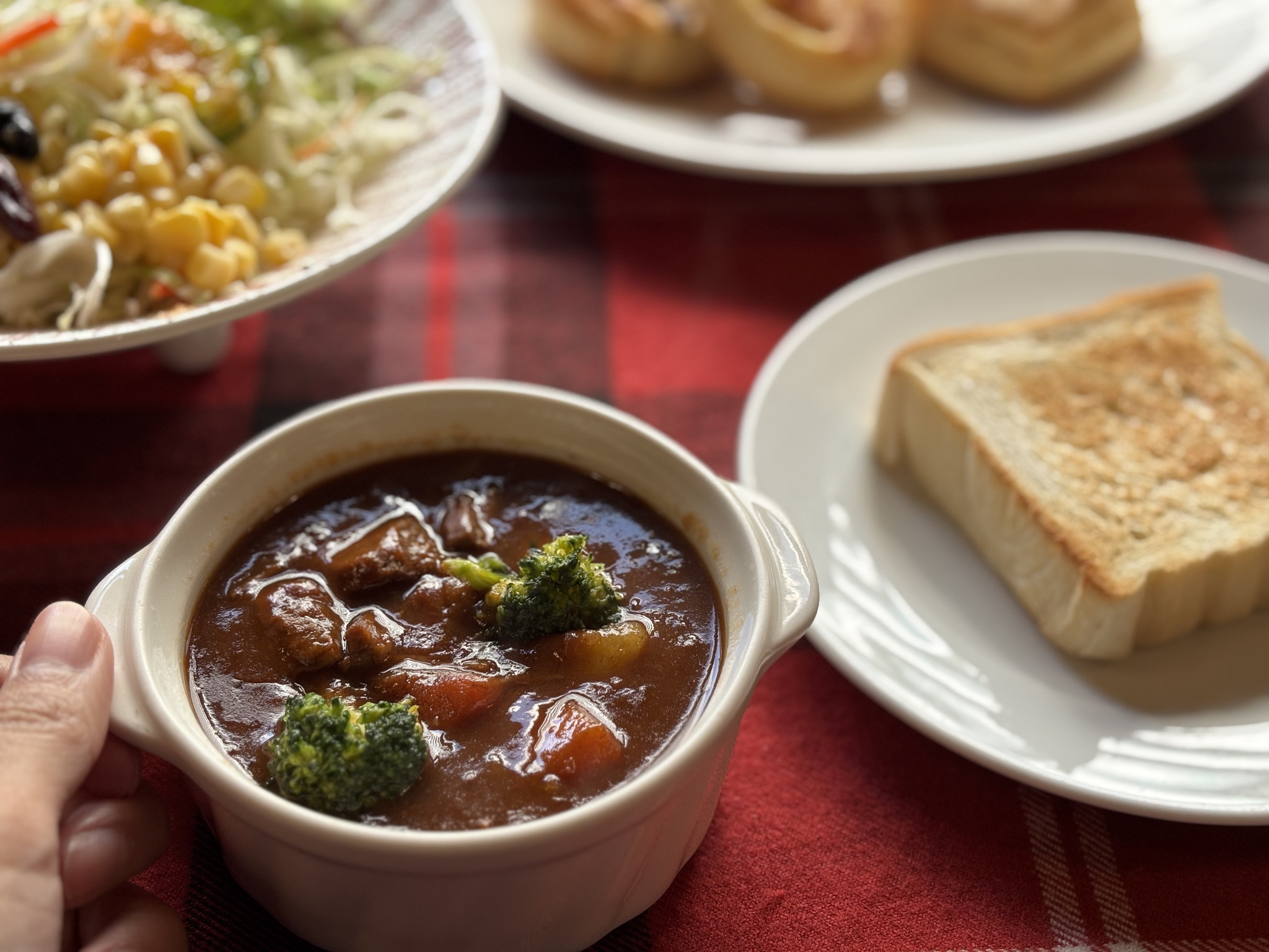 【朝食ブッフェ】ぽかぽか腸活！絶品シチューと相棒パンの心温まる朝食♪