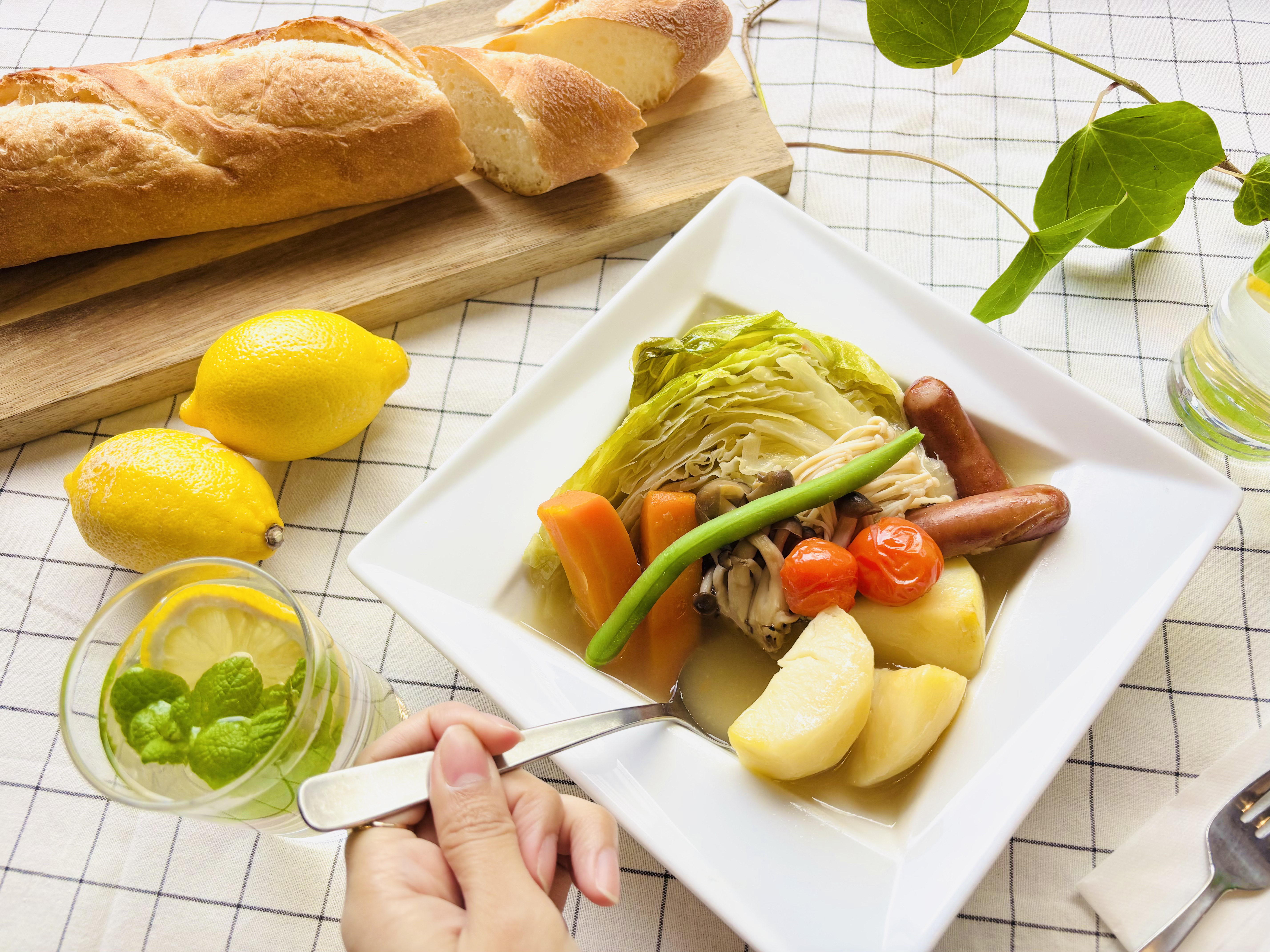 【春季限定ポトフ】旬の野菜をゴロゴロ入ったポトフ