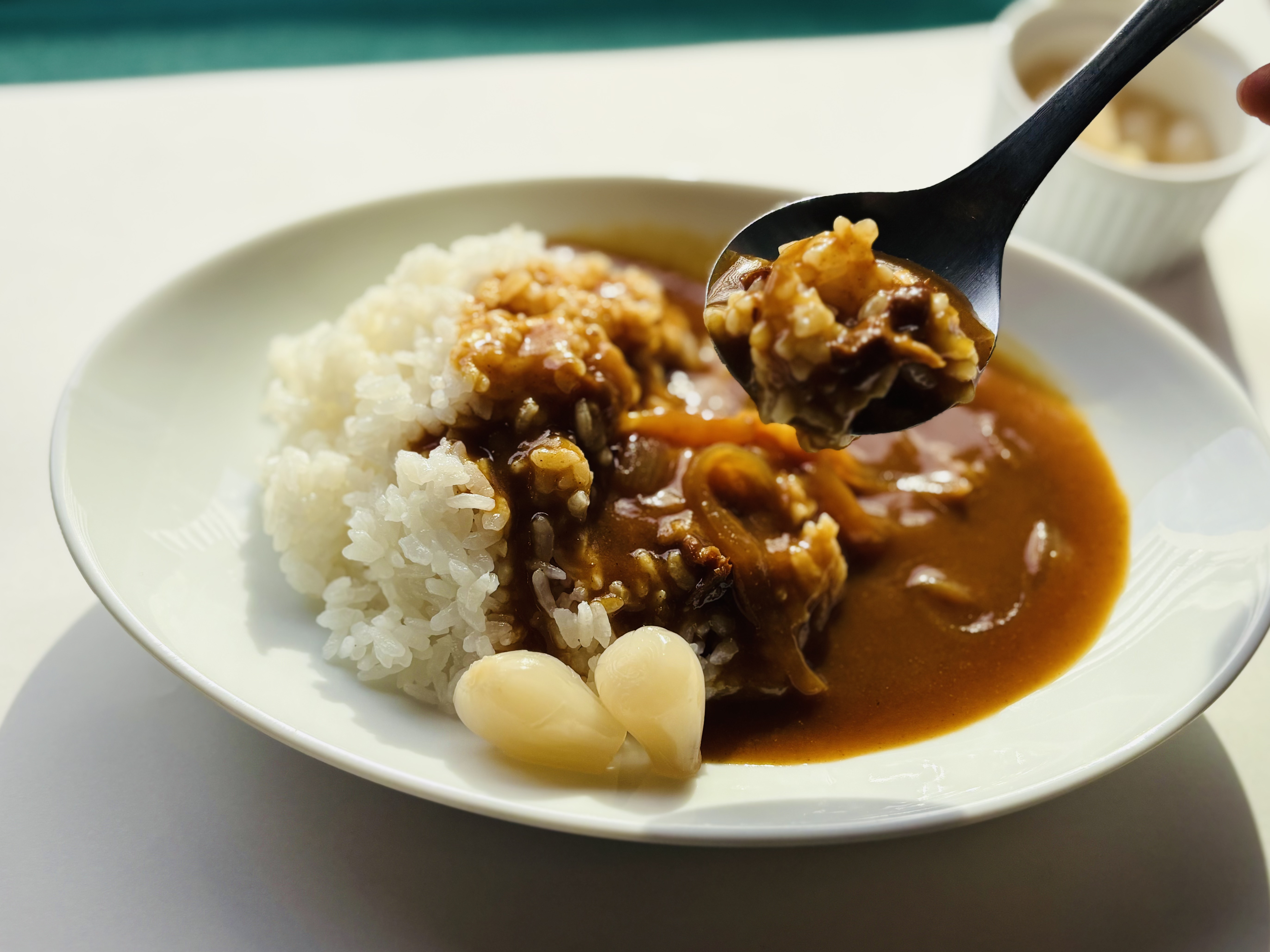 【内側から燃える体へ】目覚めのスパイスで代謝のスイッチON！じっくり煮込んだコクで、燃えやすい体作り