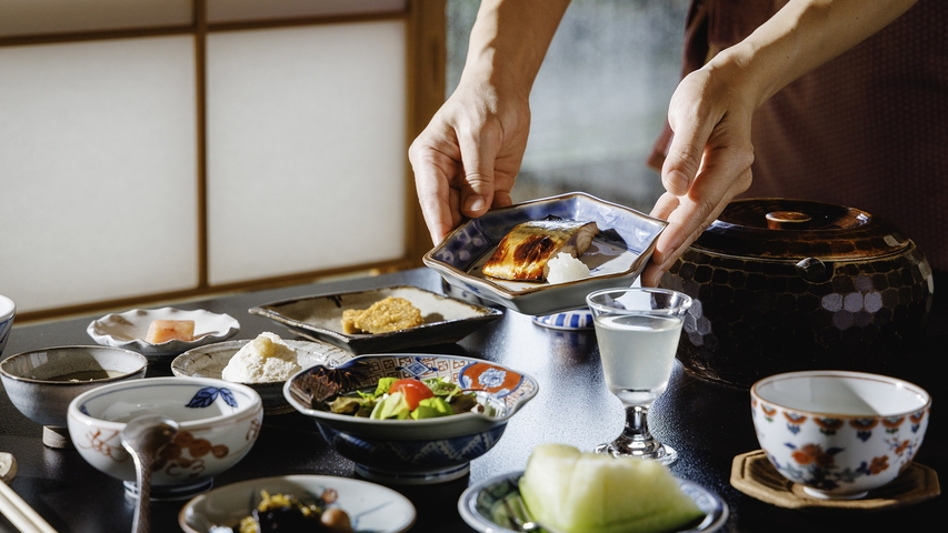 【オーシャンフロント一棟貸切！】Castle Side Villa 波静（なみしずか）二食付プラン