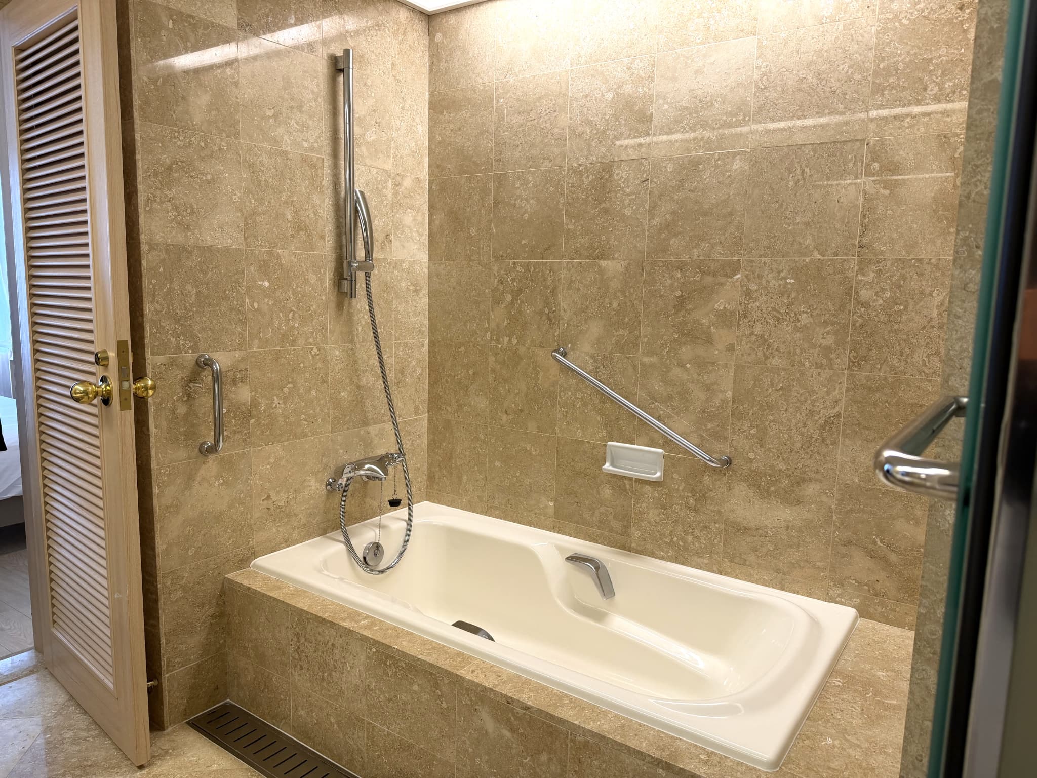 客室バスルーム(スイートキング)